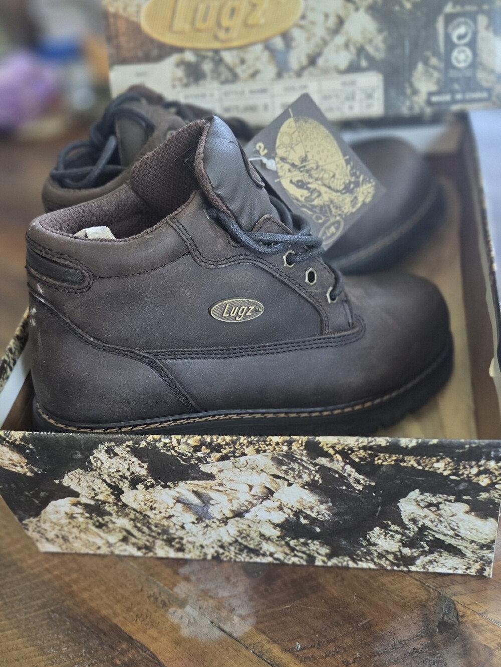 DEADSTOCK VINTAGE 90s / Y2K LUGZ BOOTS 🔥size 6